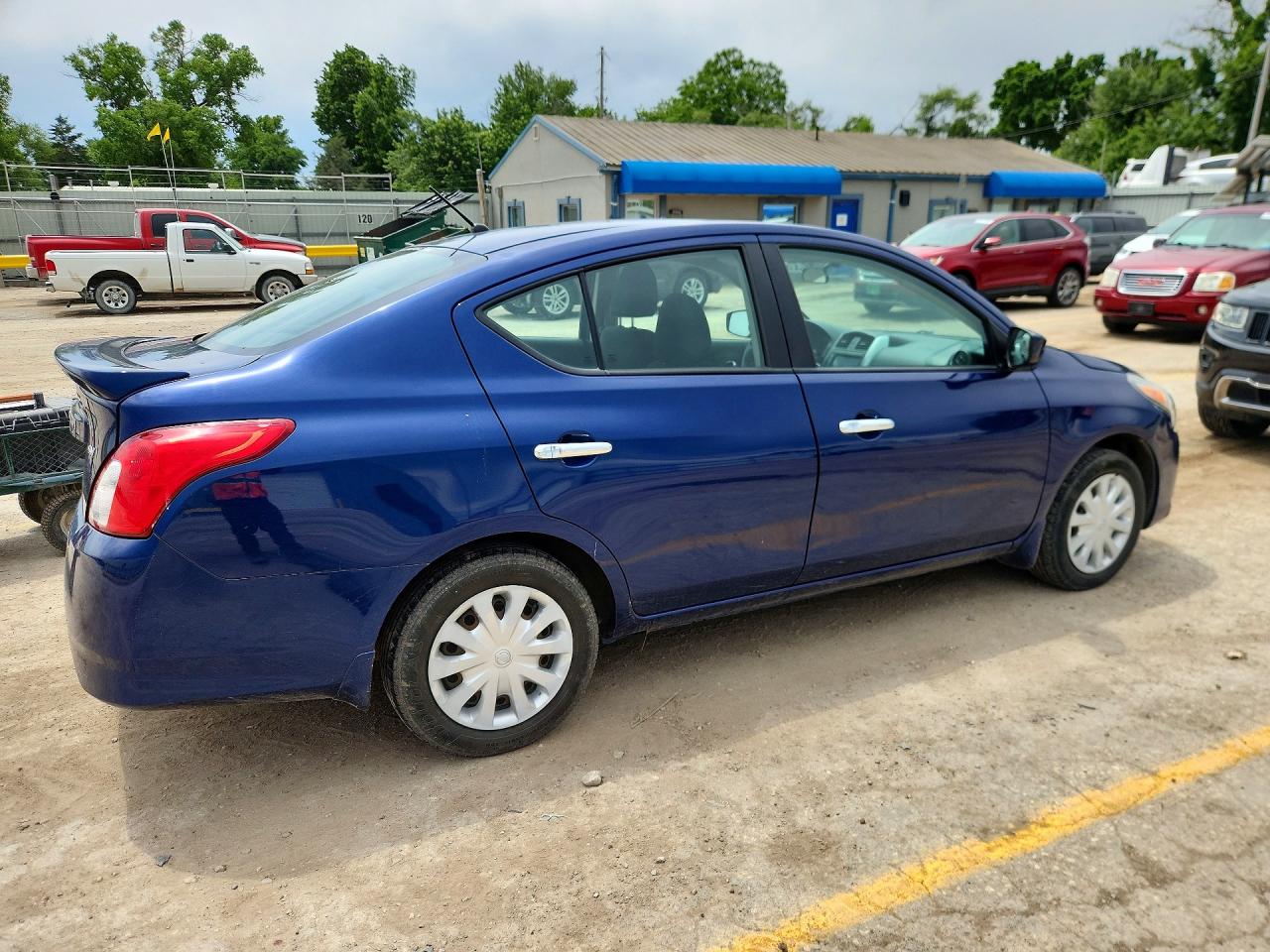 Nissan Versa Sv
