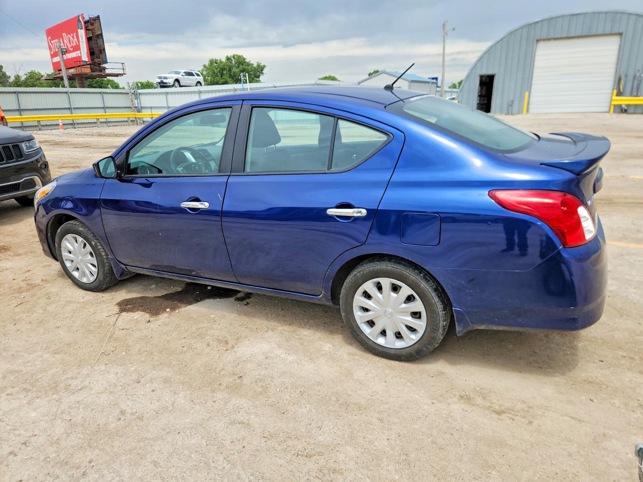 Nissan Versa Sv