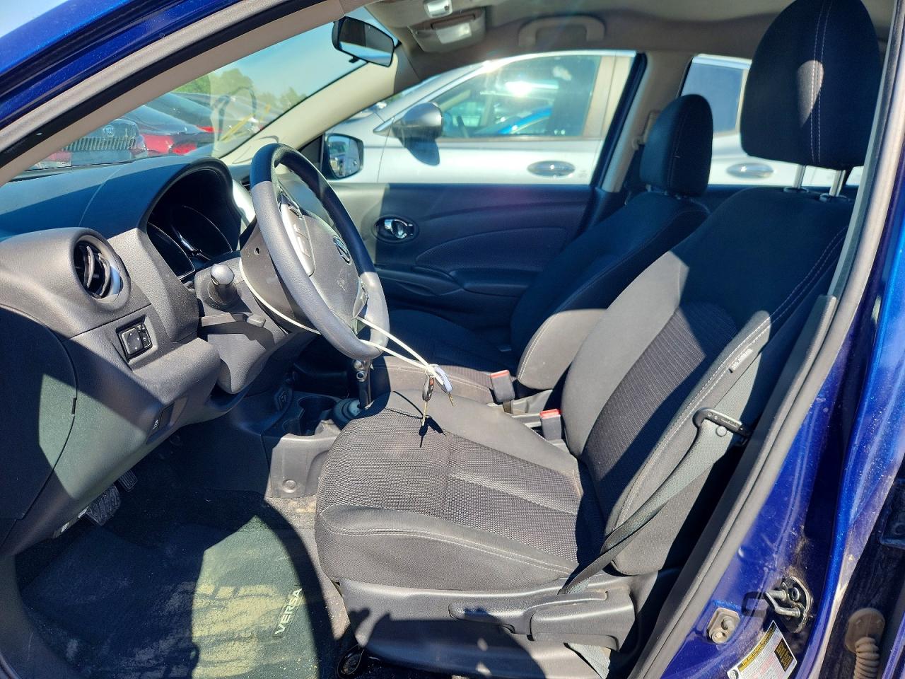 Nissan Versa Sv