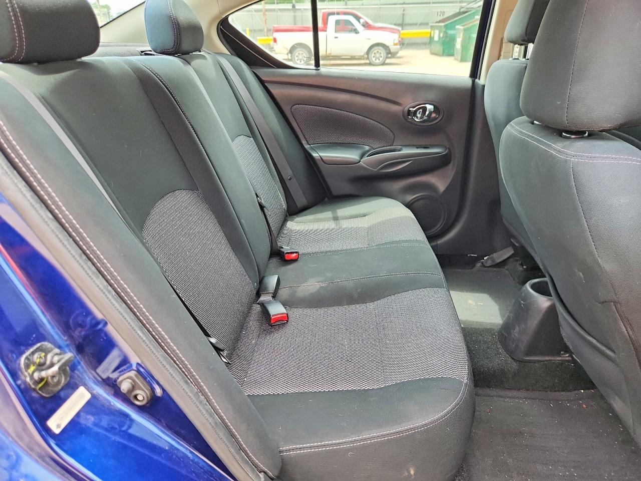 Nissan Versa Sv