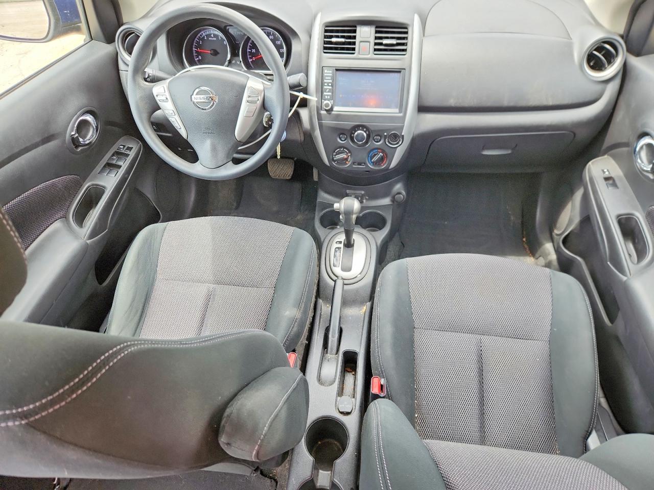 Nissan Versa Sv