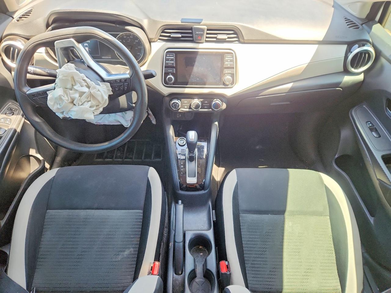 Nissan Versa Sv