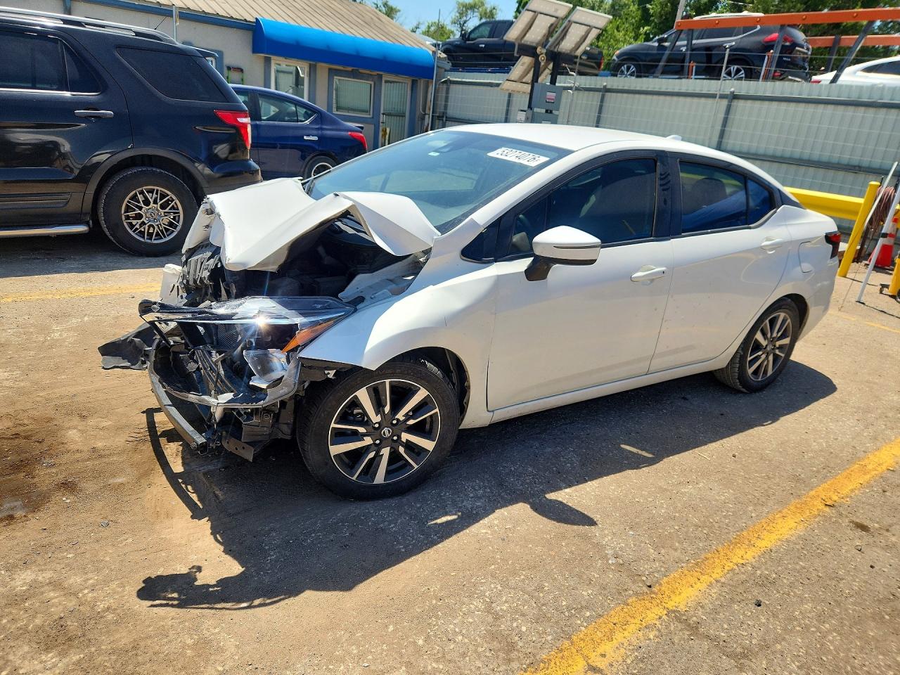 Salvage Nissan Versa Image