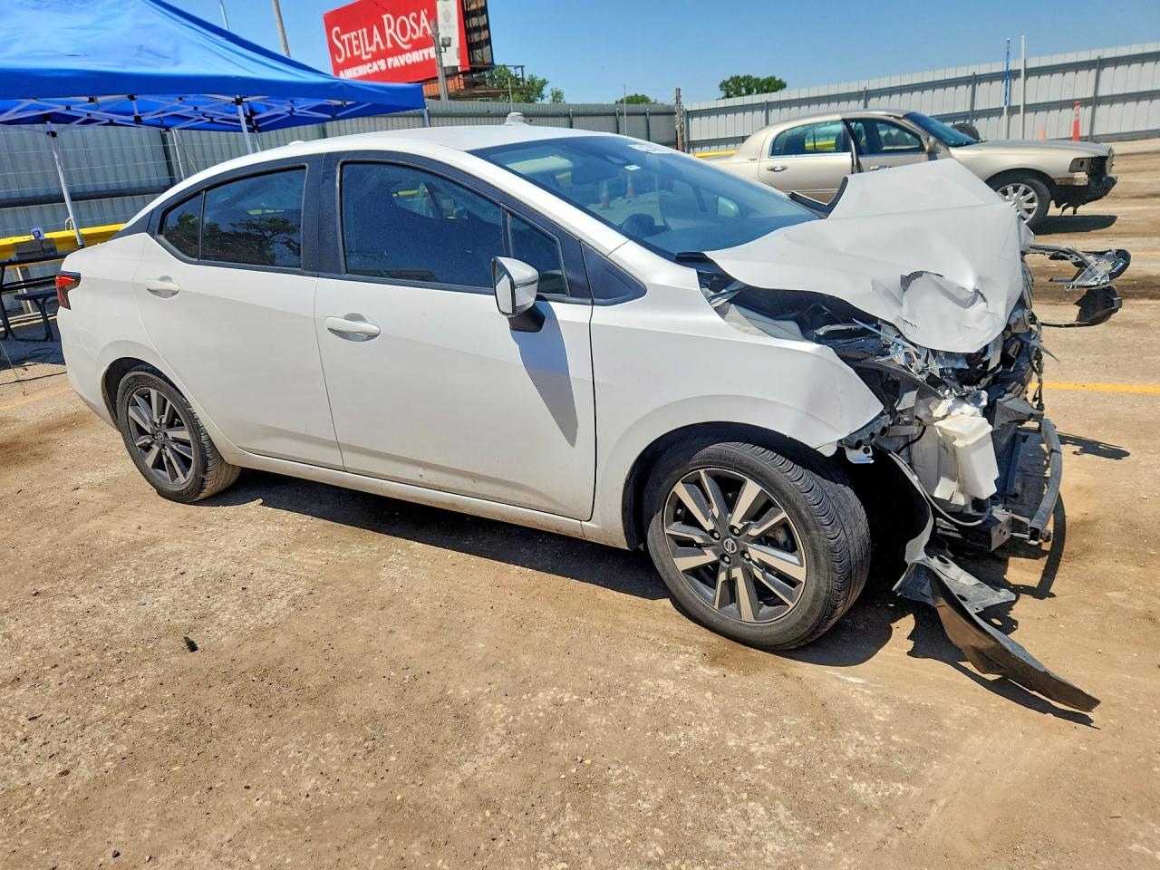 Nissan Versa Sv