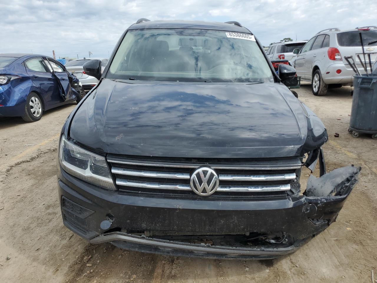 Volkswagen Tiguan S