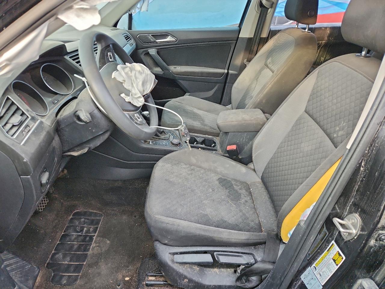 Volkswagen Tiguan S