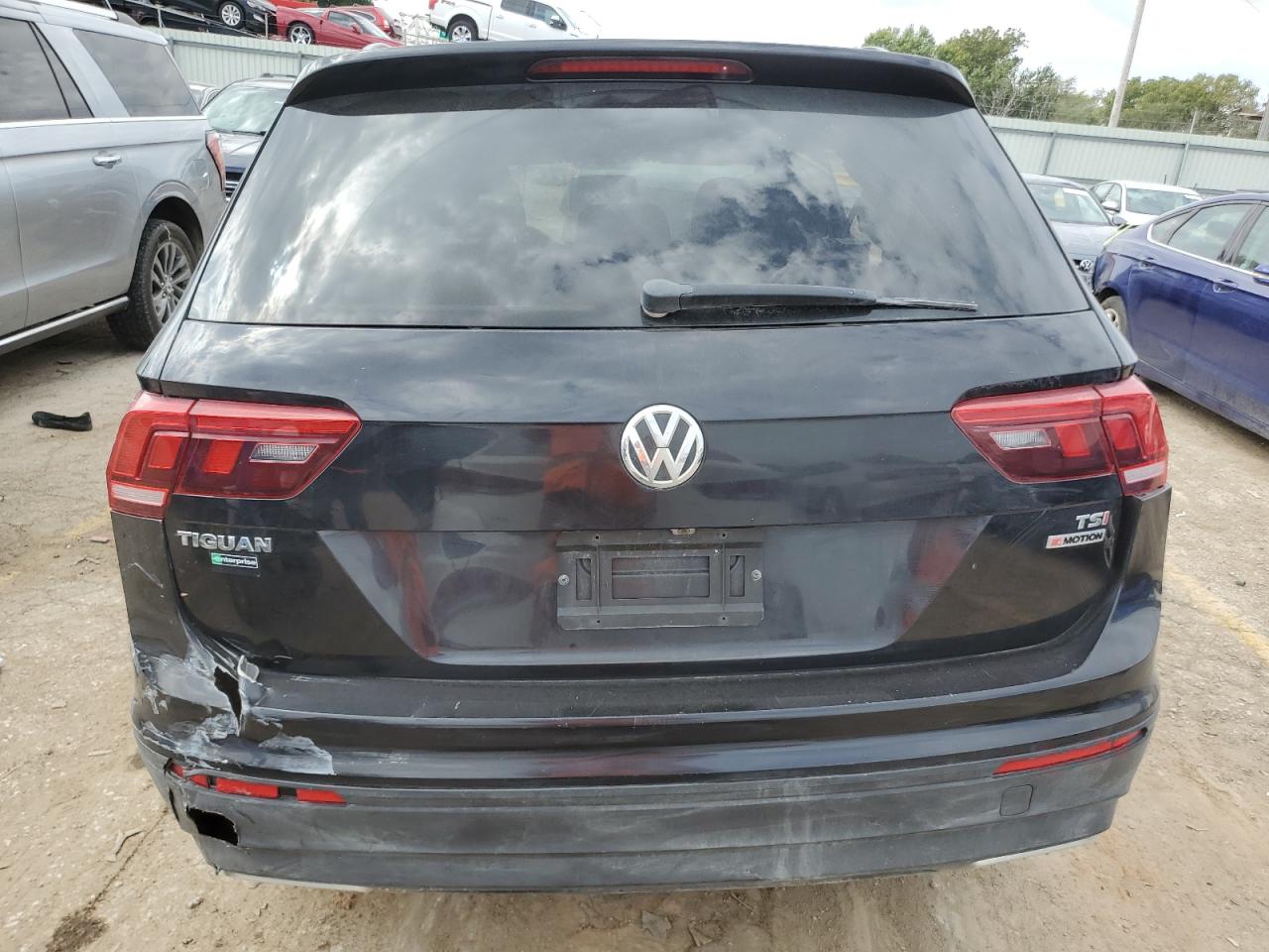 Volkswagen Tiguan S