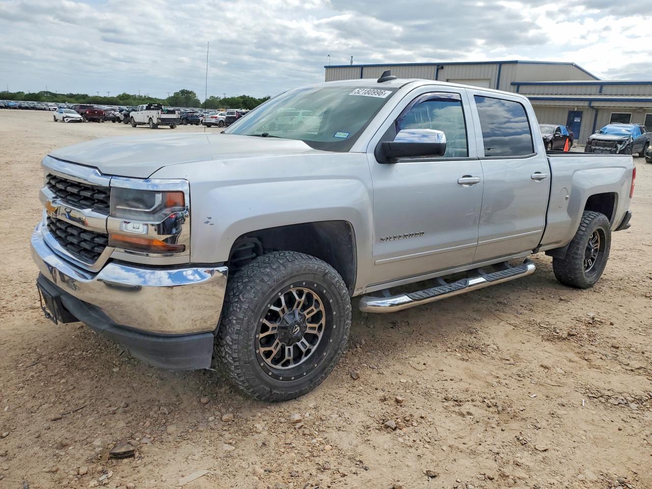 Salvage Chevrolet Silverado Image