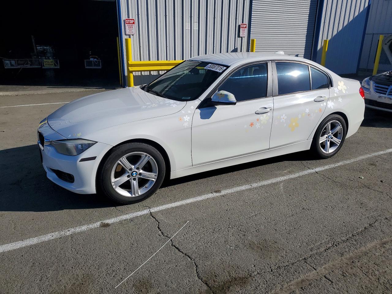 Salvage BMW 3 Series Image