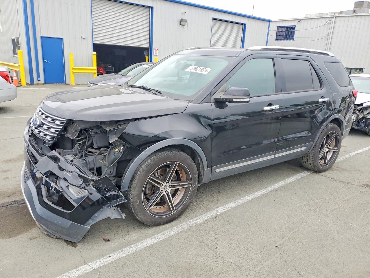 Salvage Ford Explorer Image