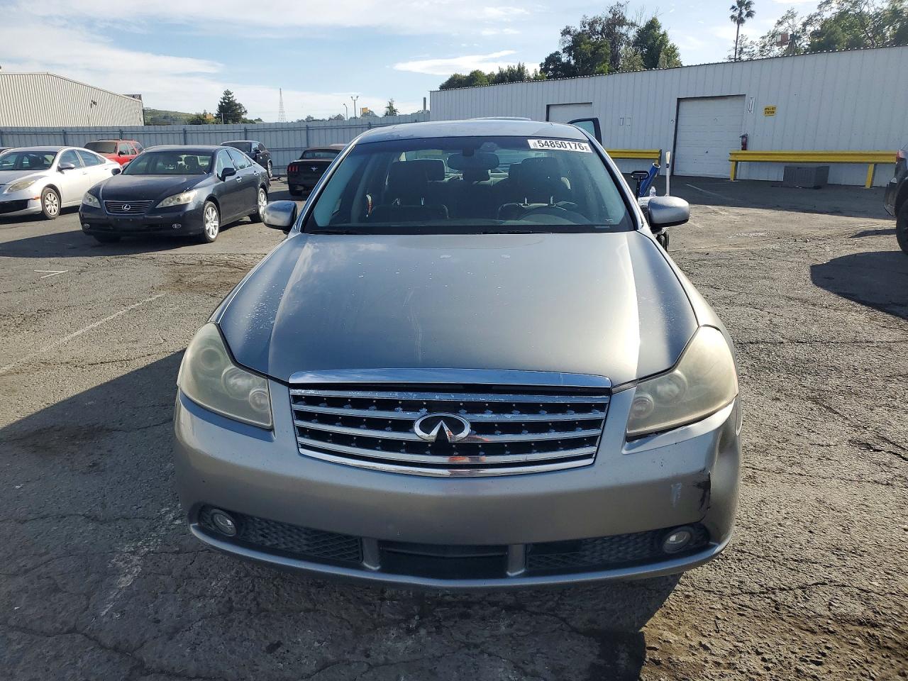 INFINITI M35 Base