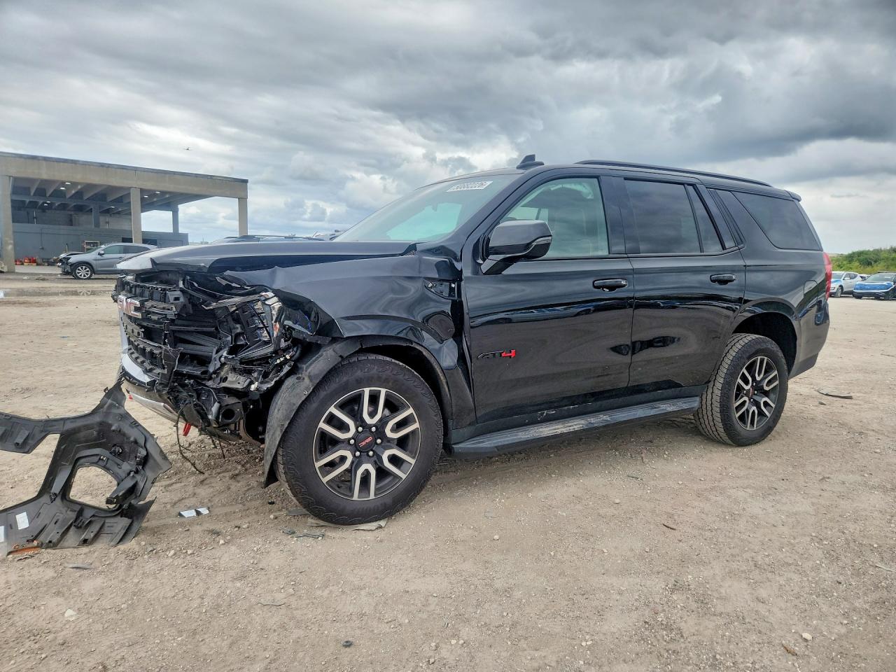 Salvage GMC Yukon Image