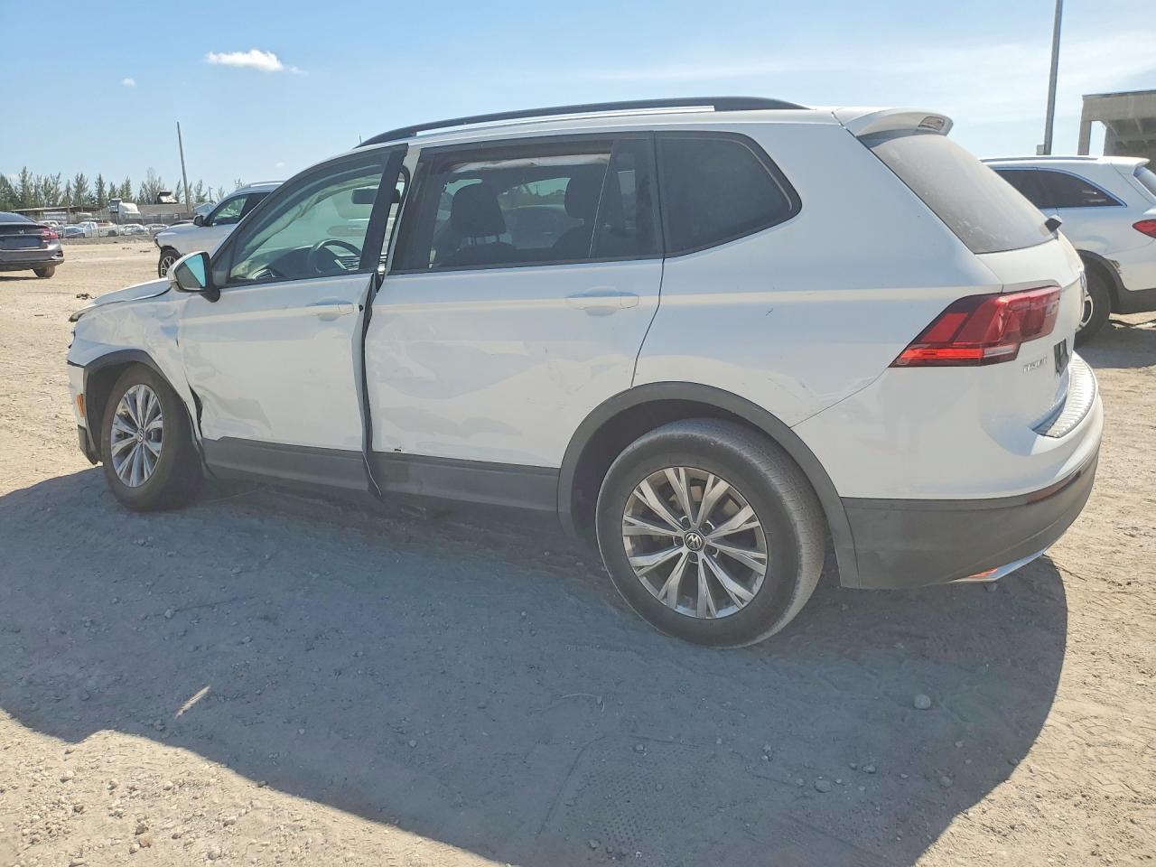 Volkswagen Tiguan S
