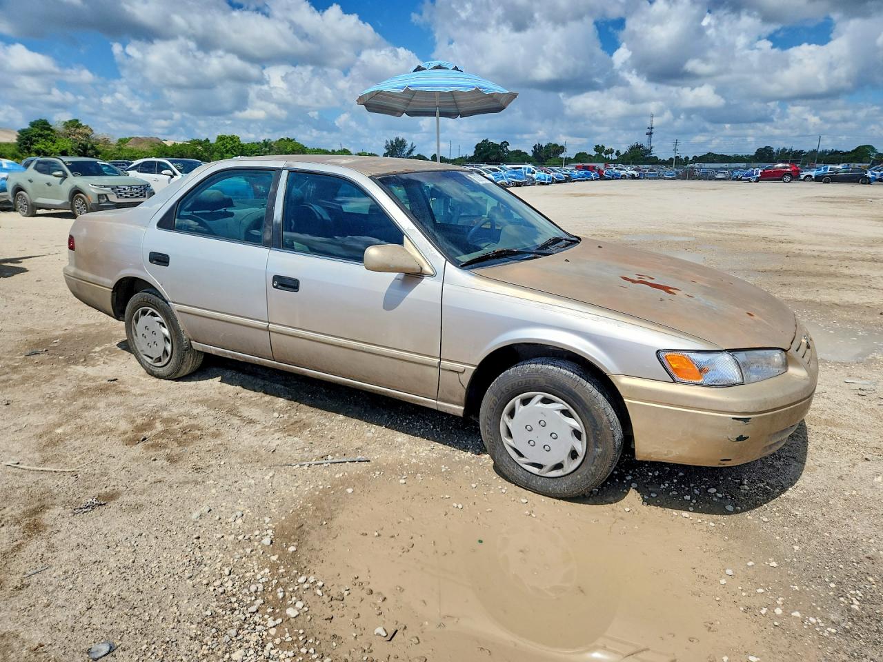 Toyota Camry Le