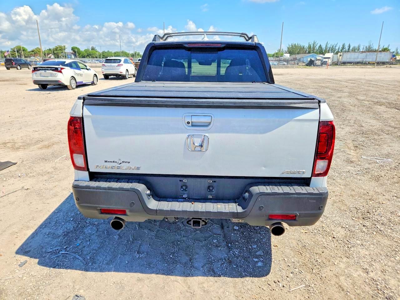 Honda Ridgeline Black Edition