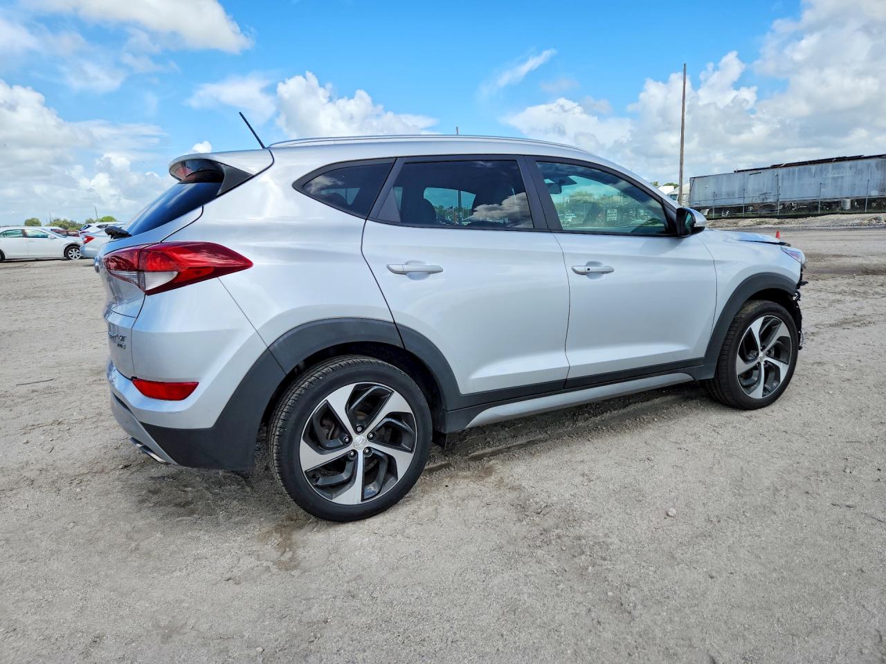 Hyundai TUCSON Sport
