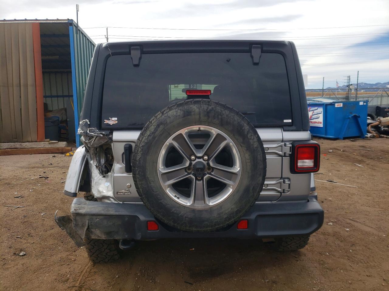 Jeep Wrangler Sahara