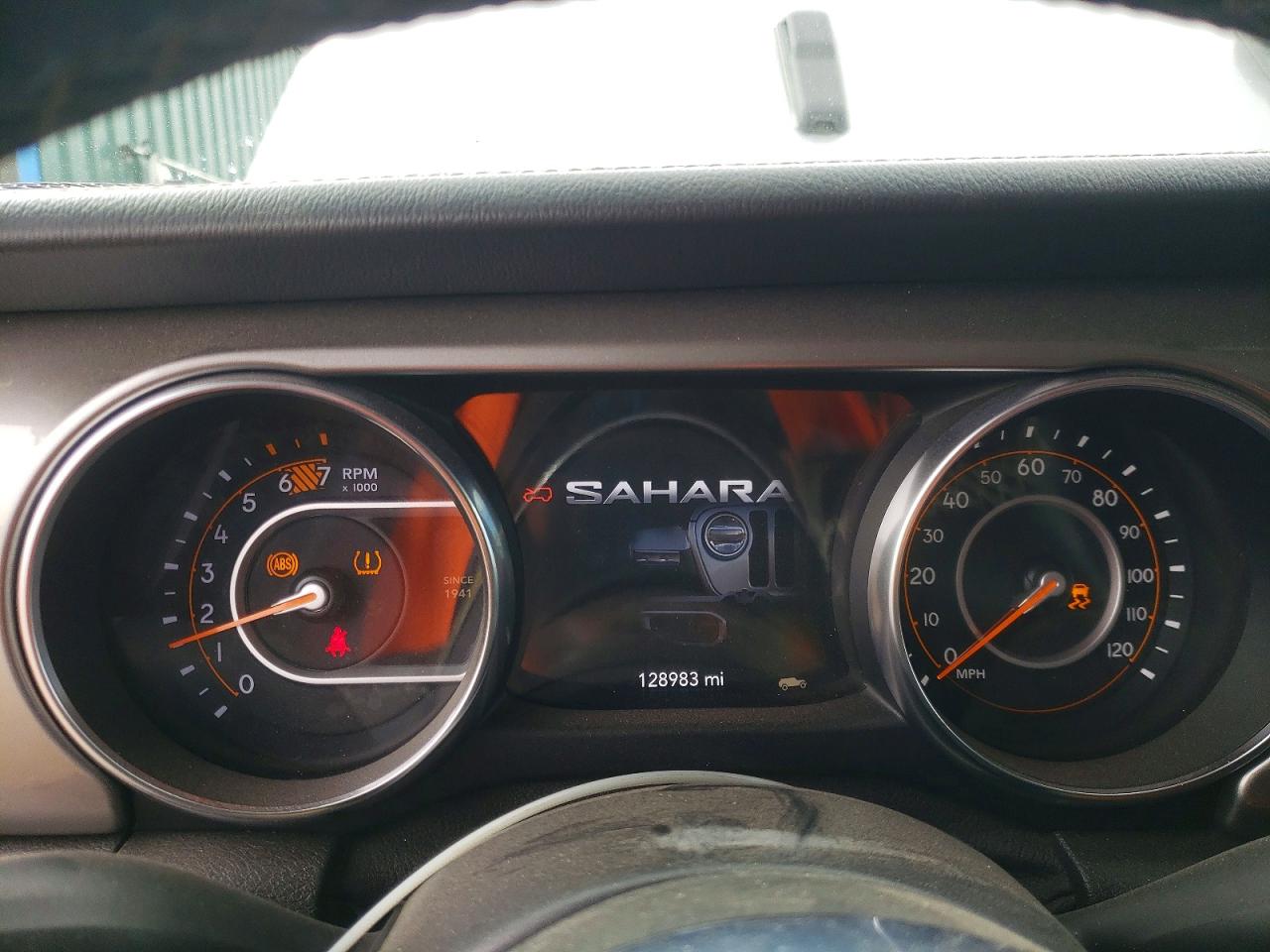 Jeep Wrangler Sahara