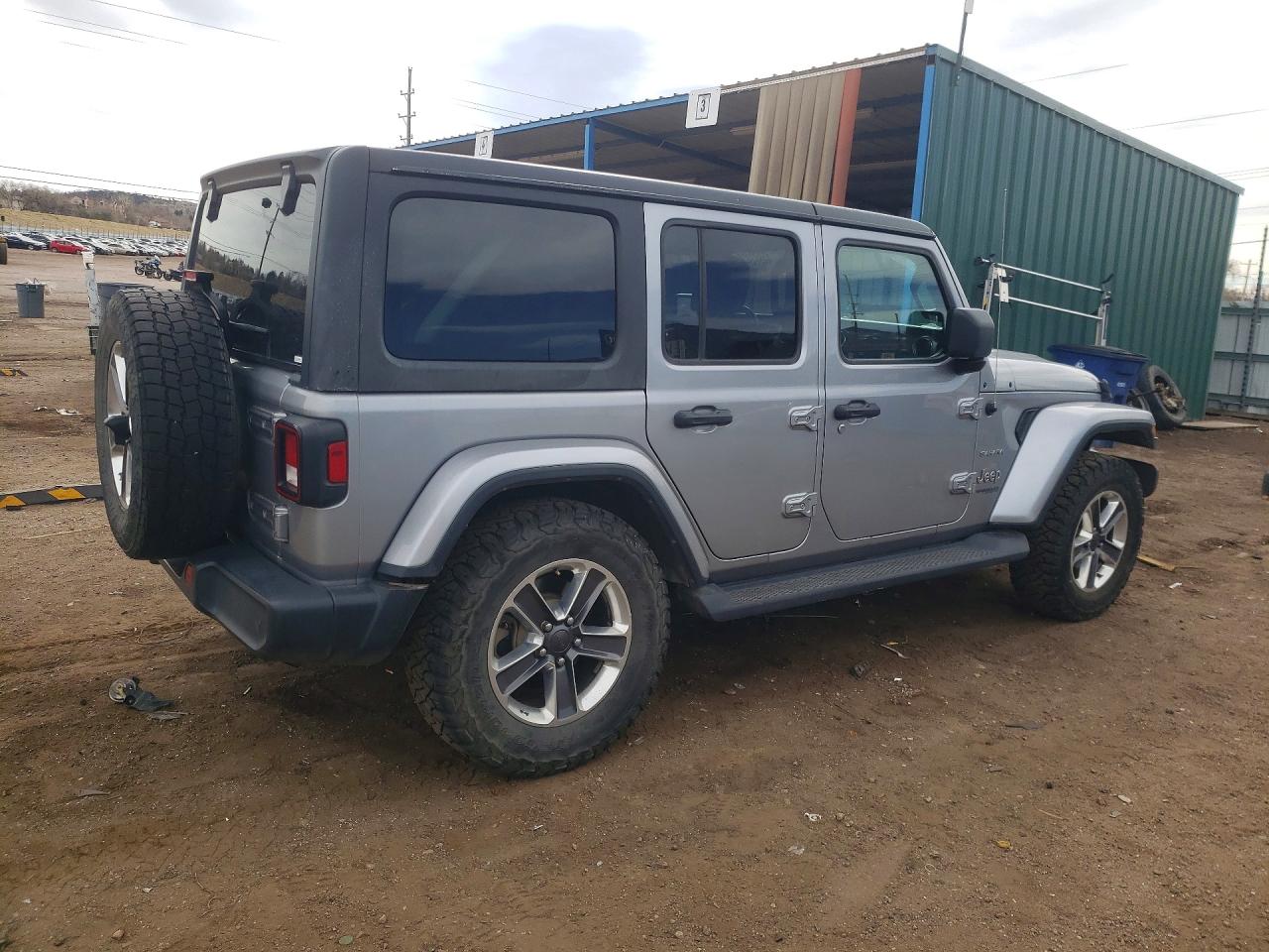 Jeep Wrangler Sahara