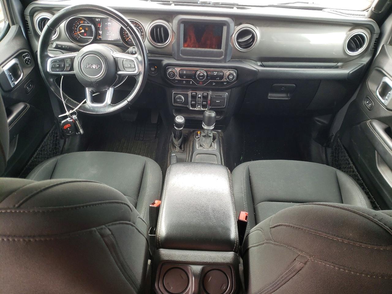Jeep Wrangler Sahara