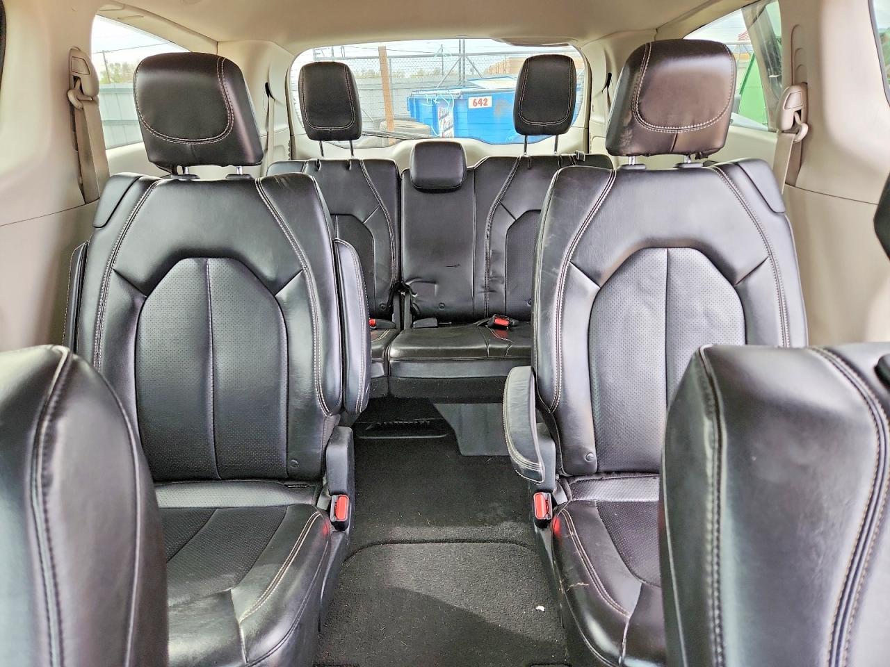 Chrysler Minivan Lxi
