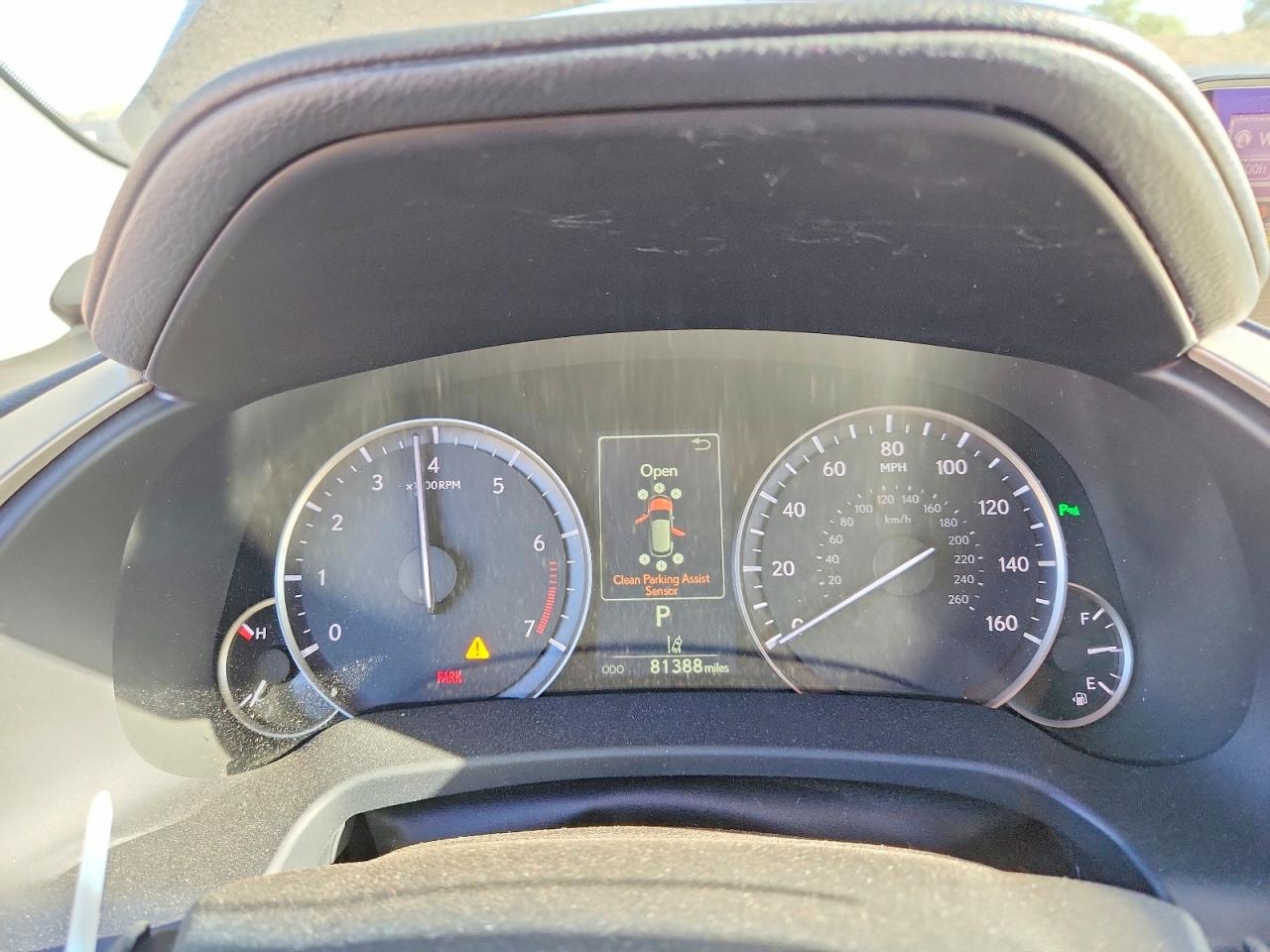 Lexus RX Base