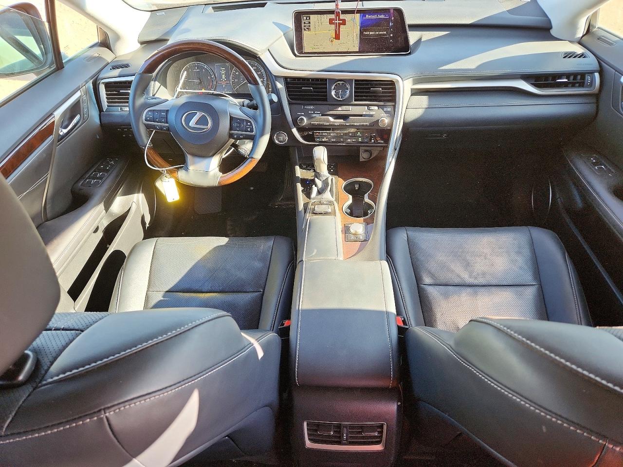 Lexus RX Base