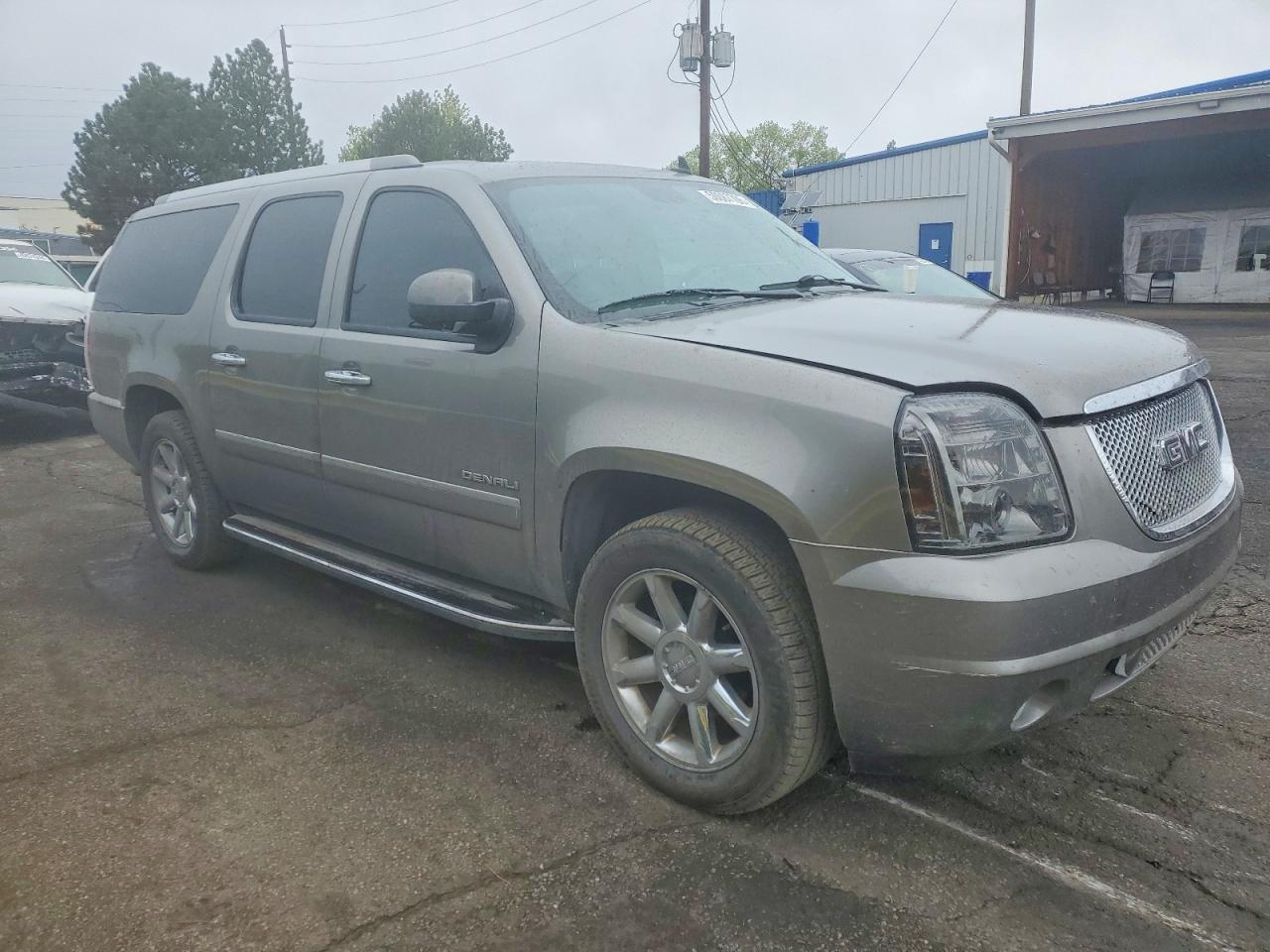 GMC Yukon Denali