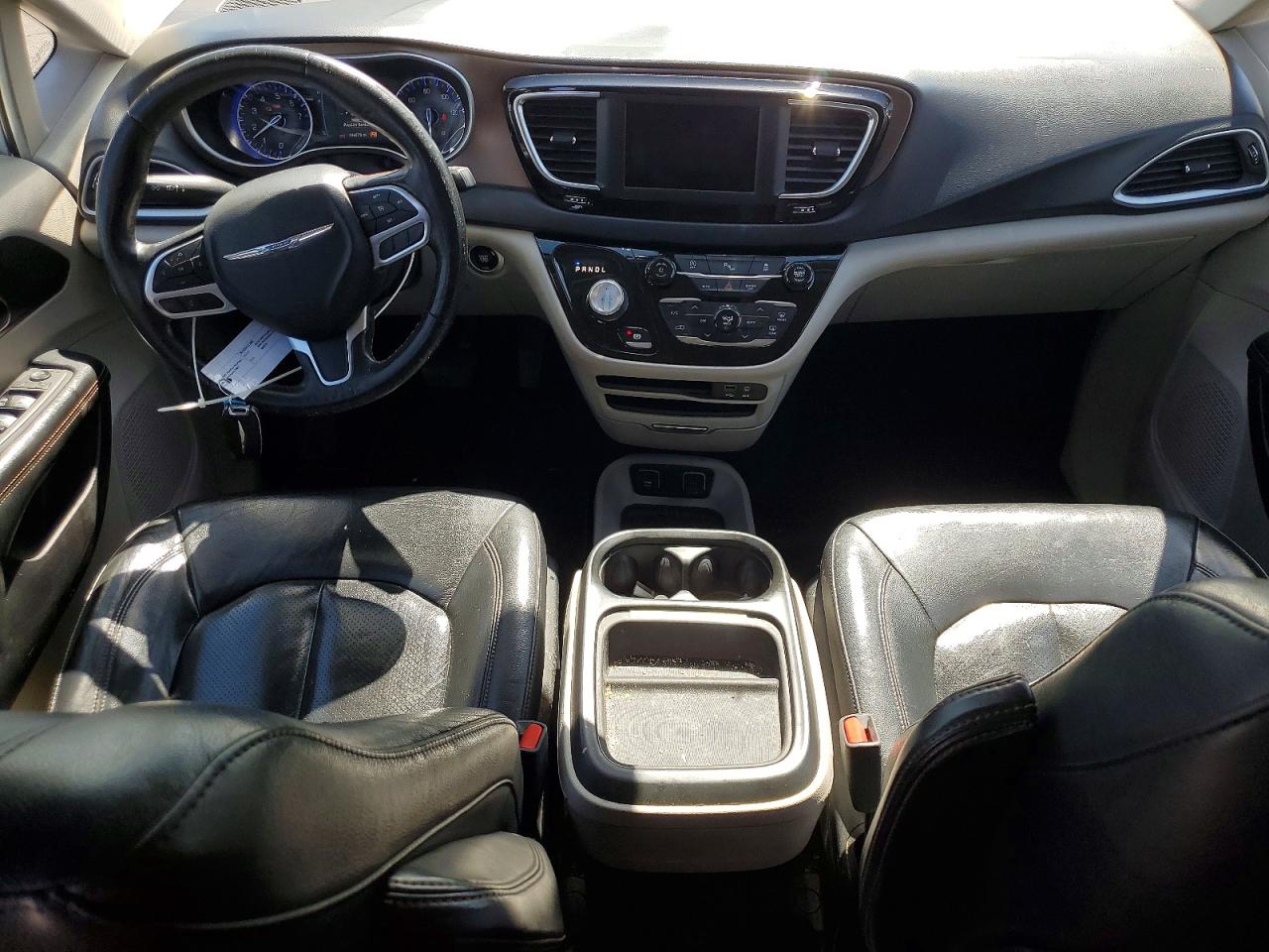 Chrysler Pacifica Touring L
