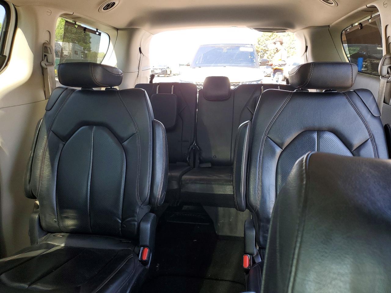 Chrysler Pacifica Touring L