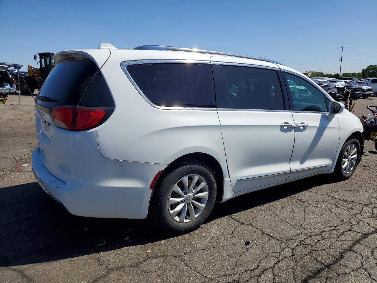 Chrysler Pacifica Touring L