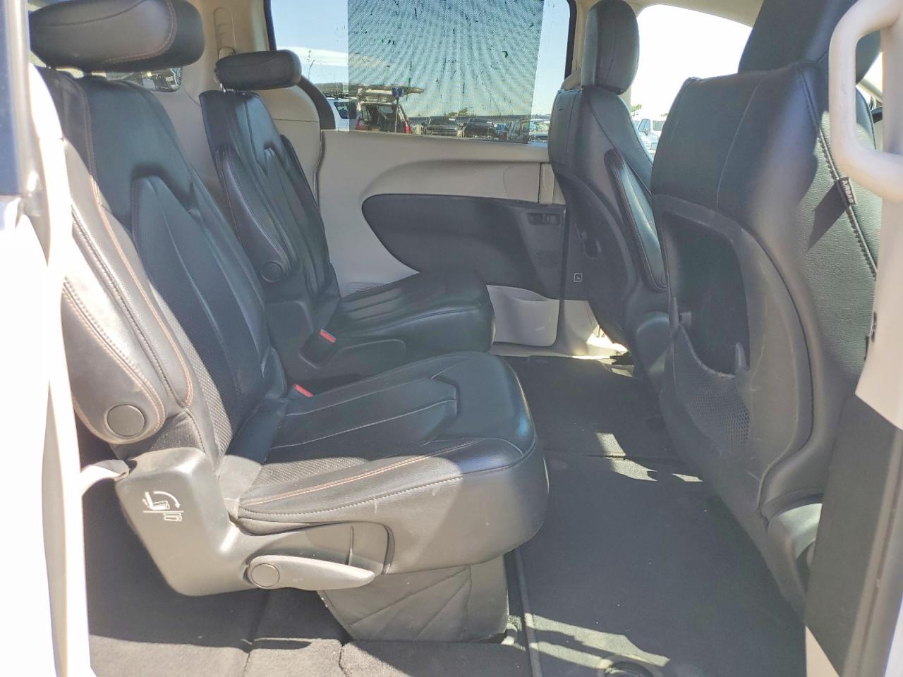Chrysler Pacifica Touring L