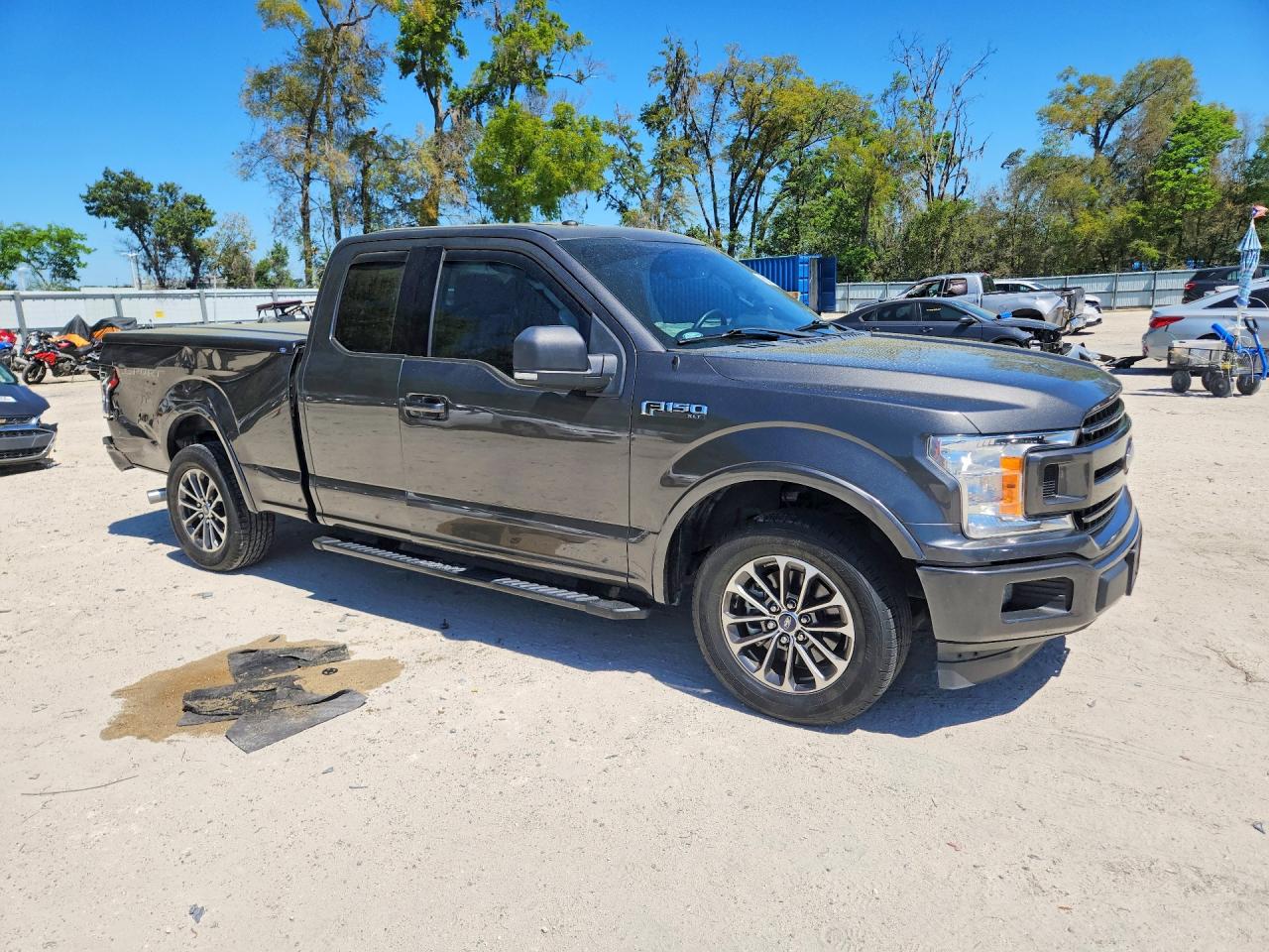 Ford F-150 Super Cab