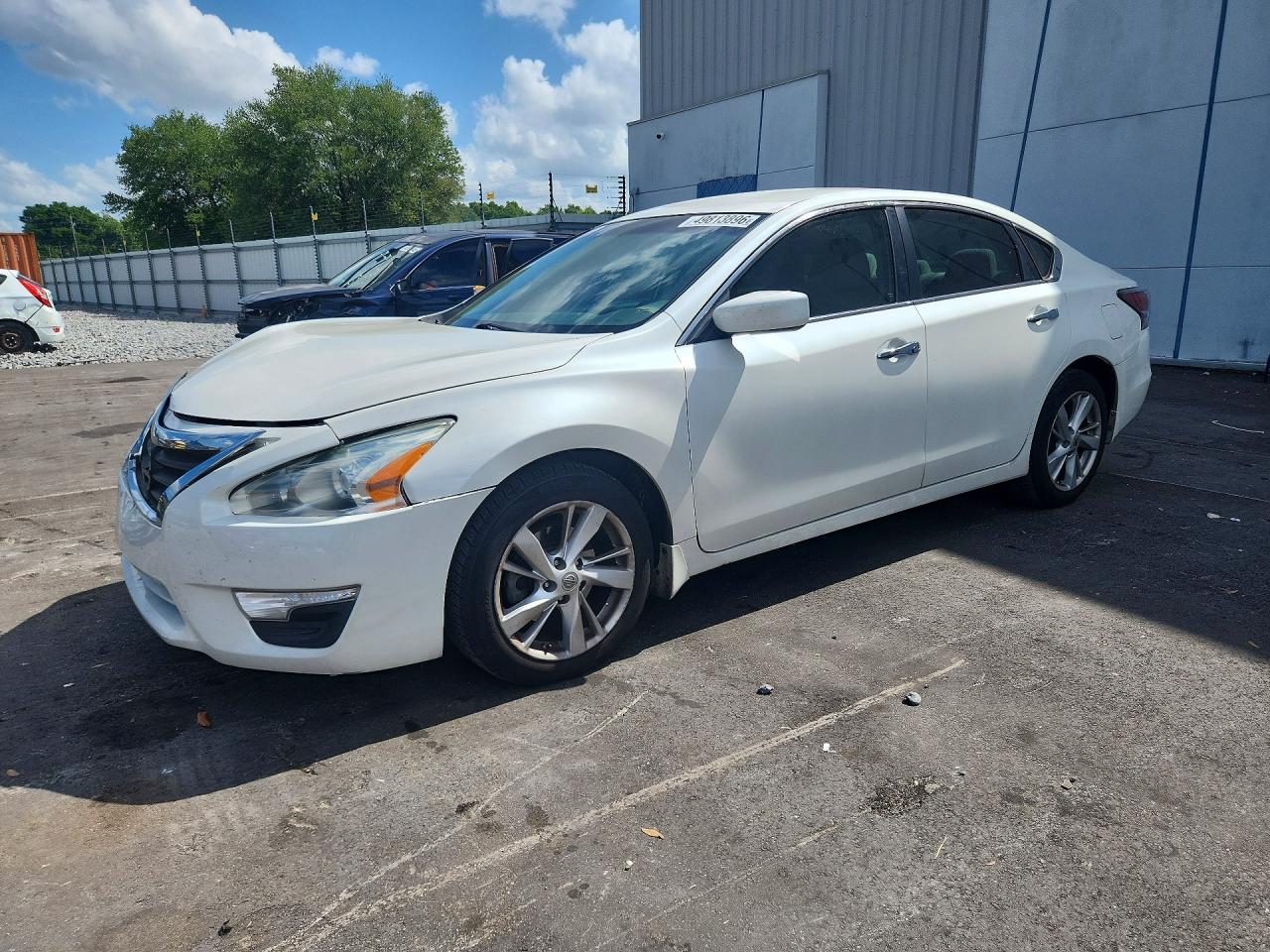 Salvage Nissan Altima Image