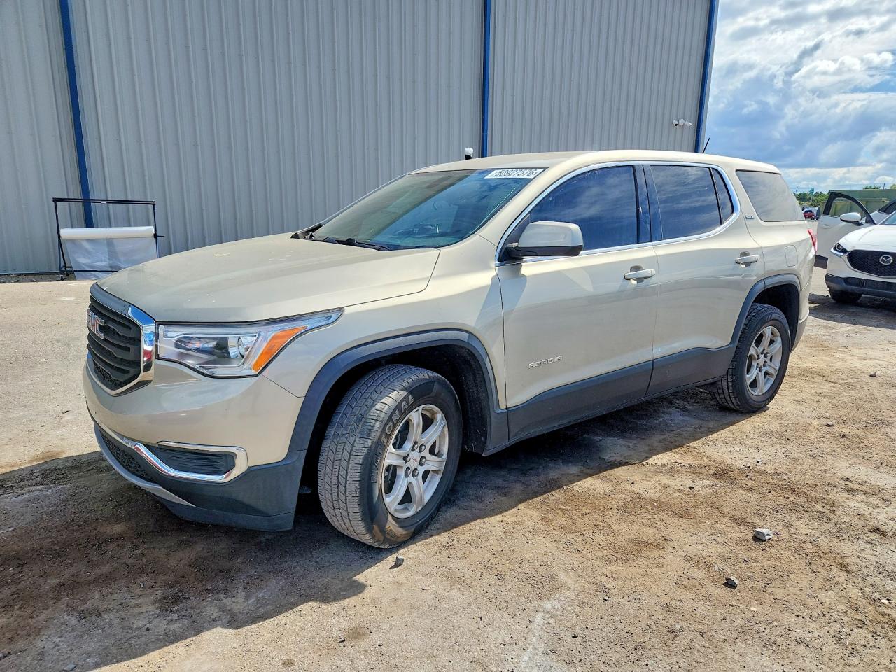 Salvage GMC Acadia Image