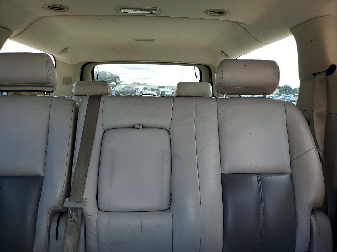 Chevrolet Suburban C1500