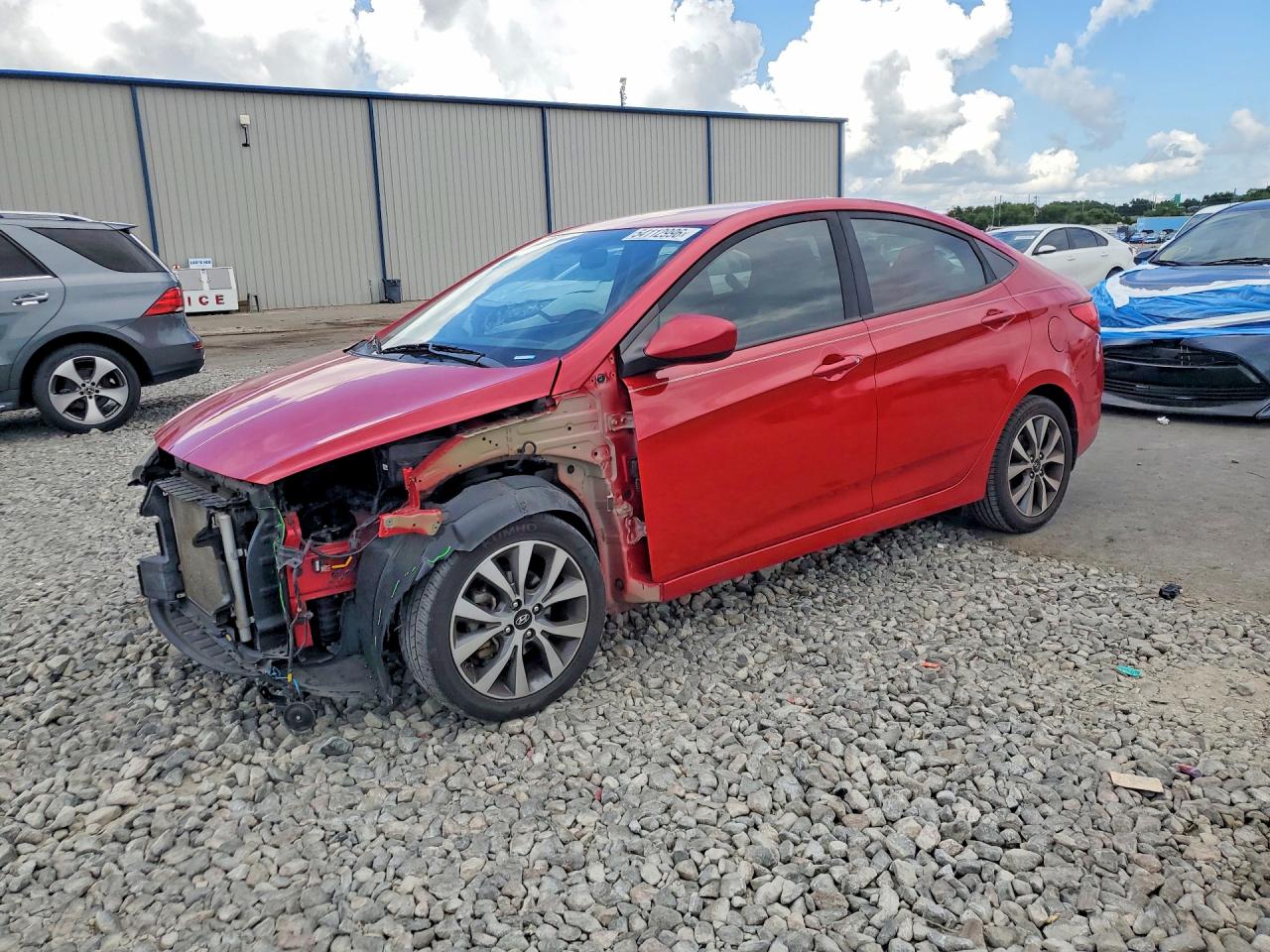 Salvage Hyundai ACCENT Image