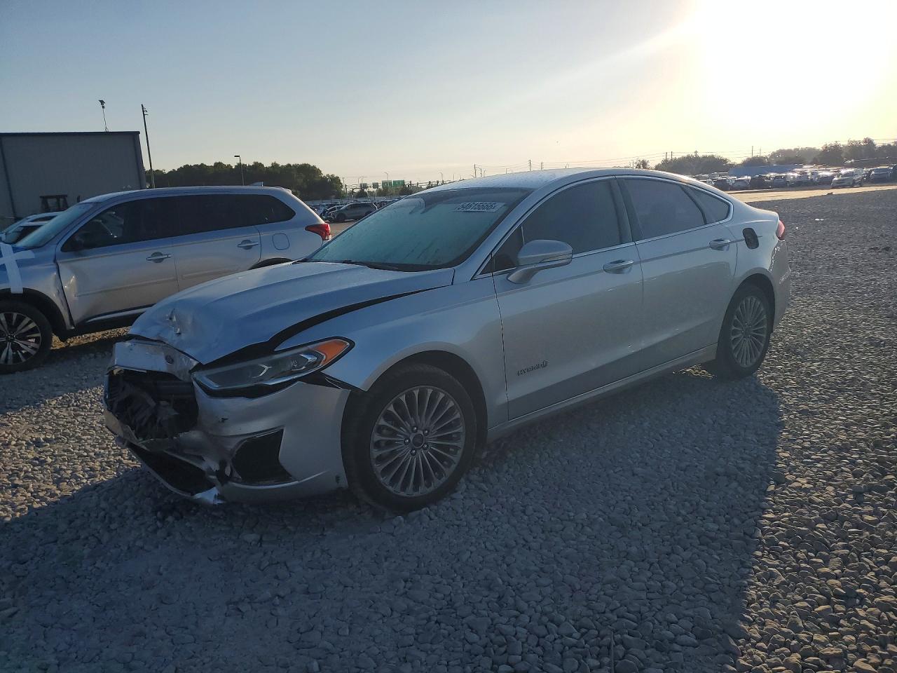 Salvage Ford Fusion Image