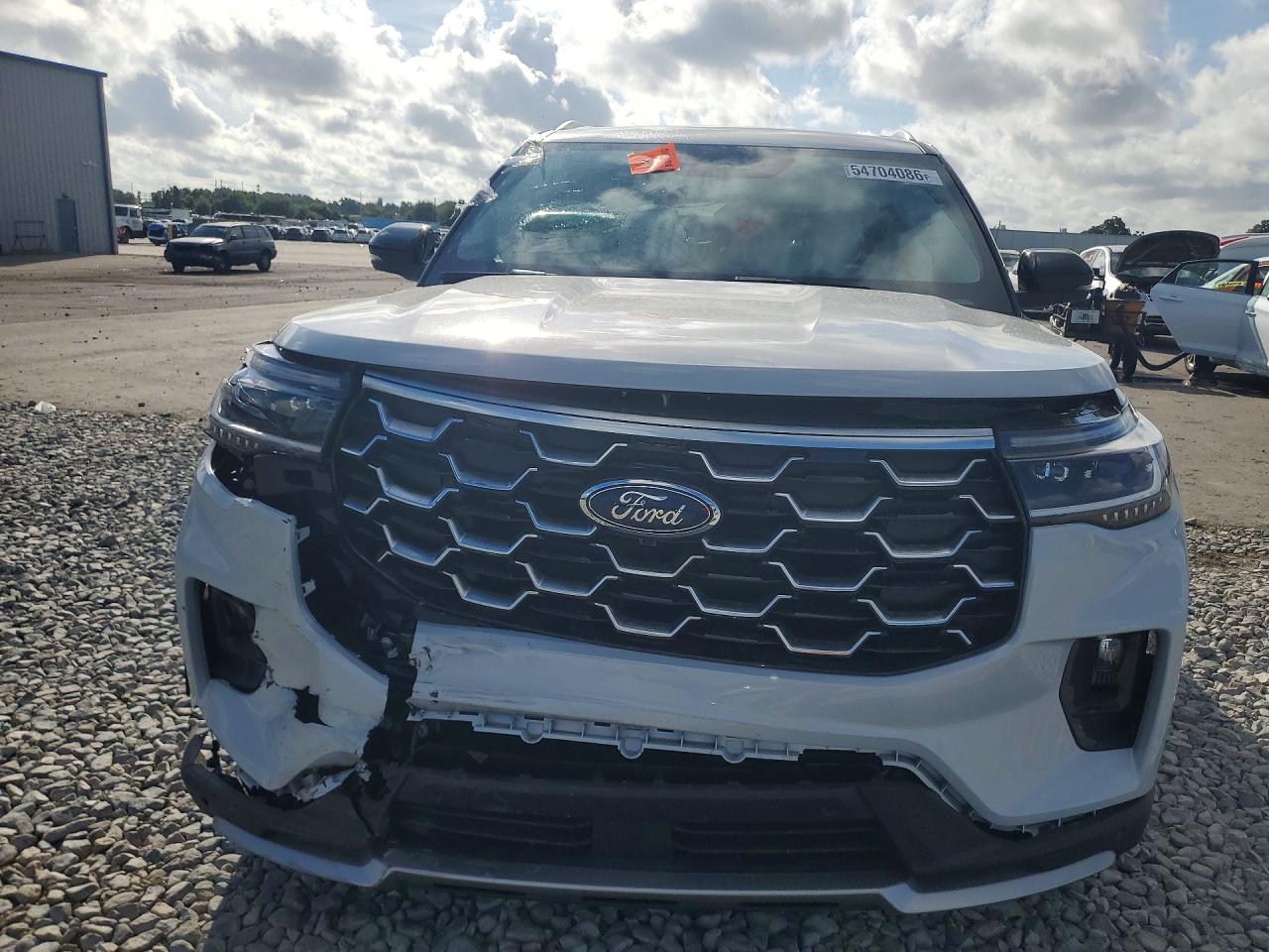 Ford Explorer Platinum