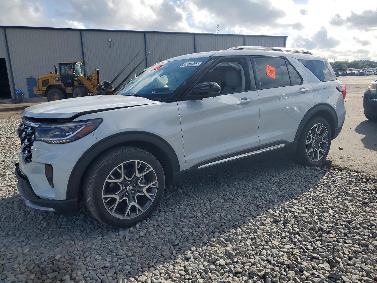 Salvage Ford Explorer Image