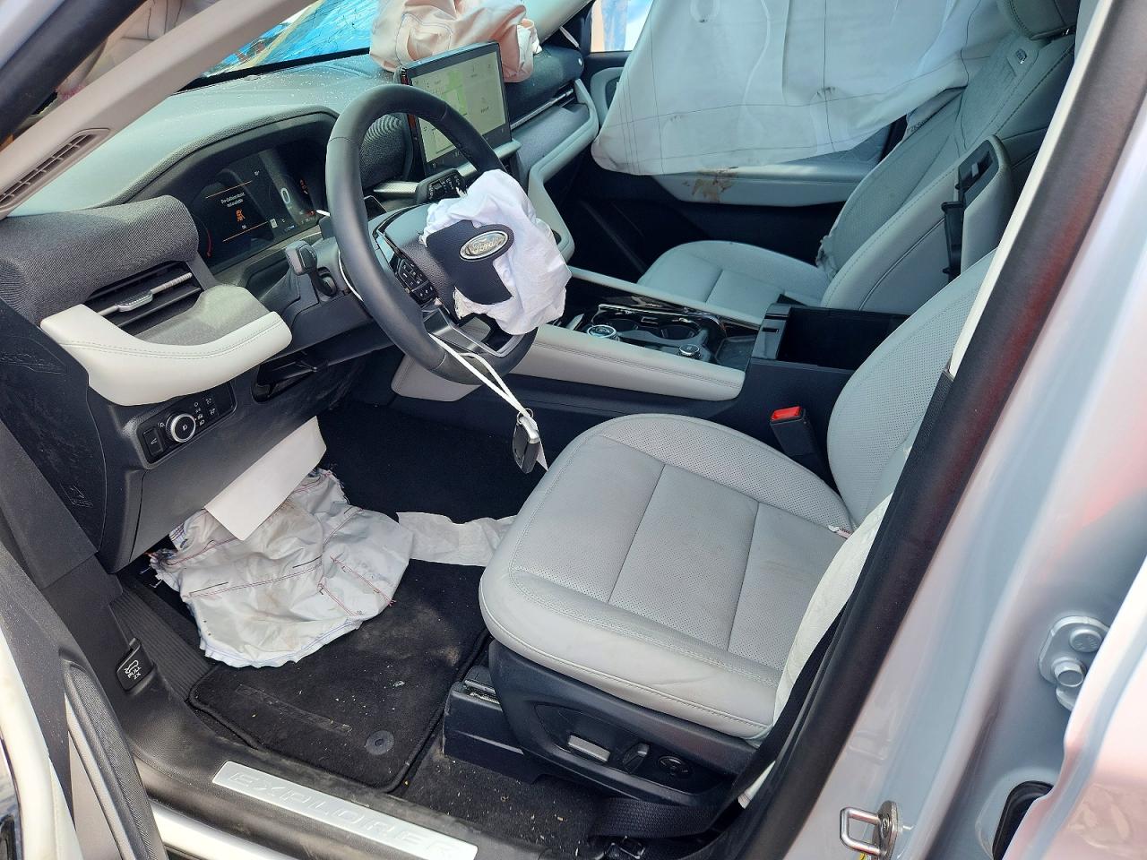 Ford Explorer Platinum