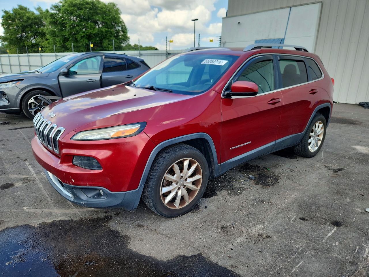 Salvage Jeep Cherokee Image