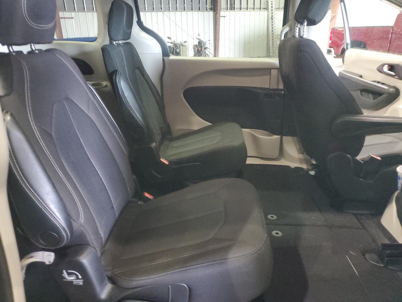 Chrysler Minivan Lx
