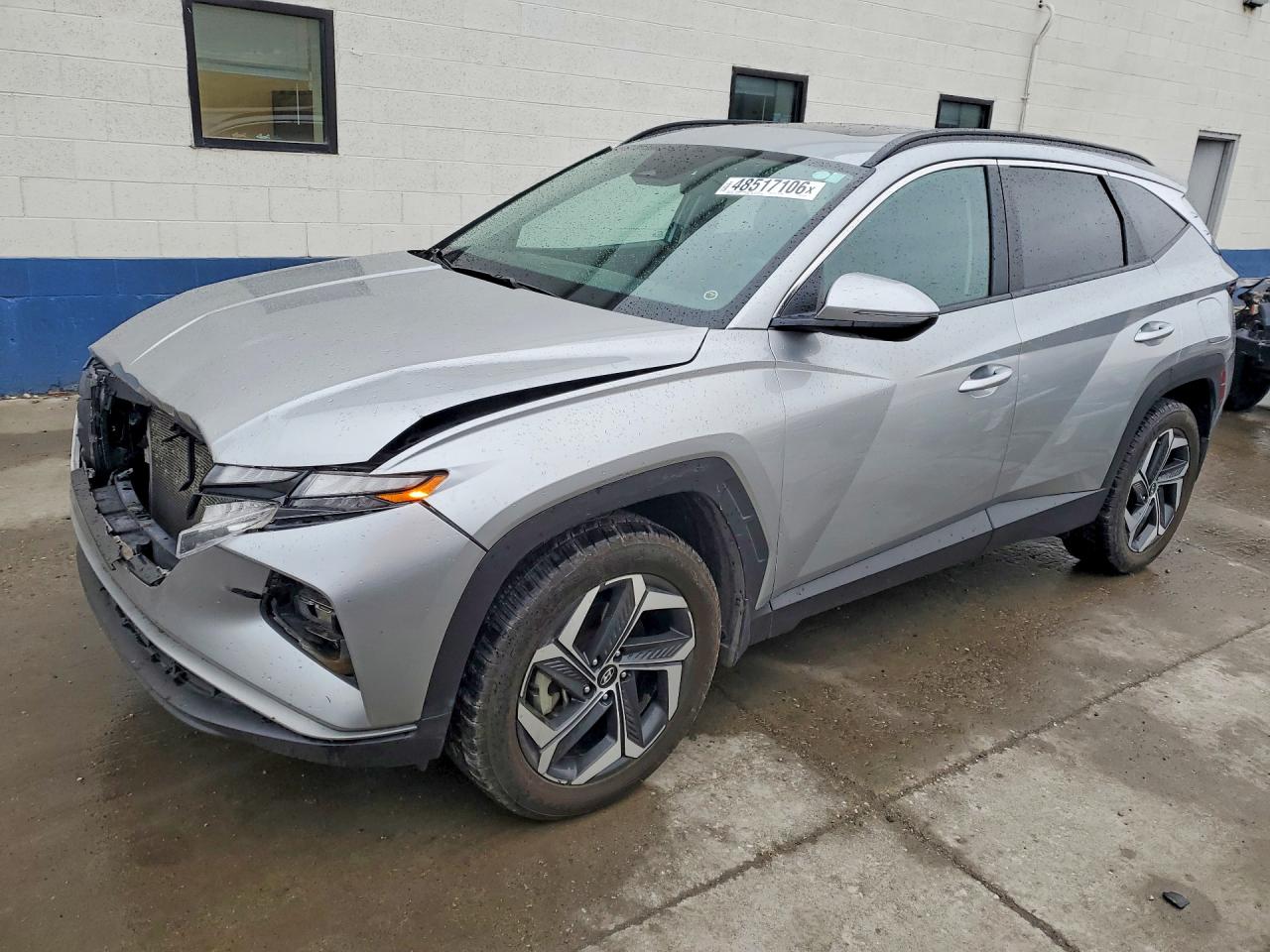 Salvage Hyundai TUCSON Image