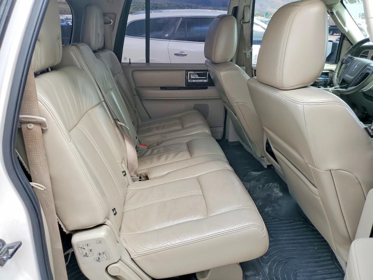 Lincoln Navigator L