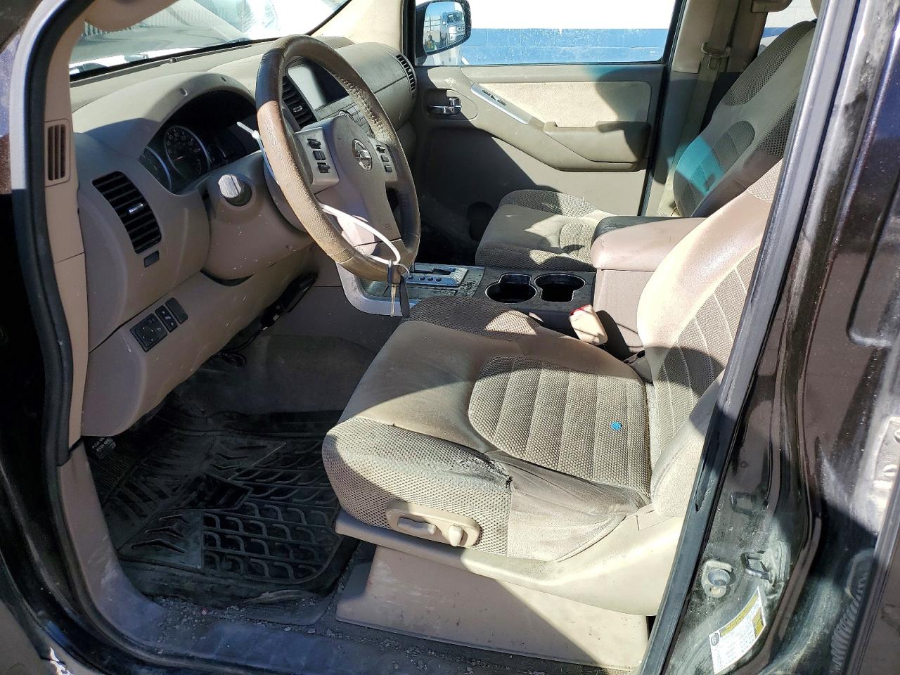 Nissan Pathfinder S