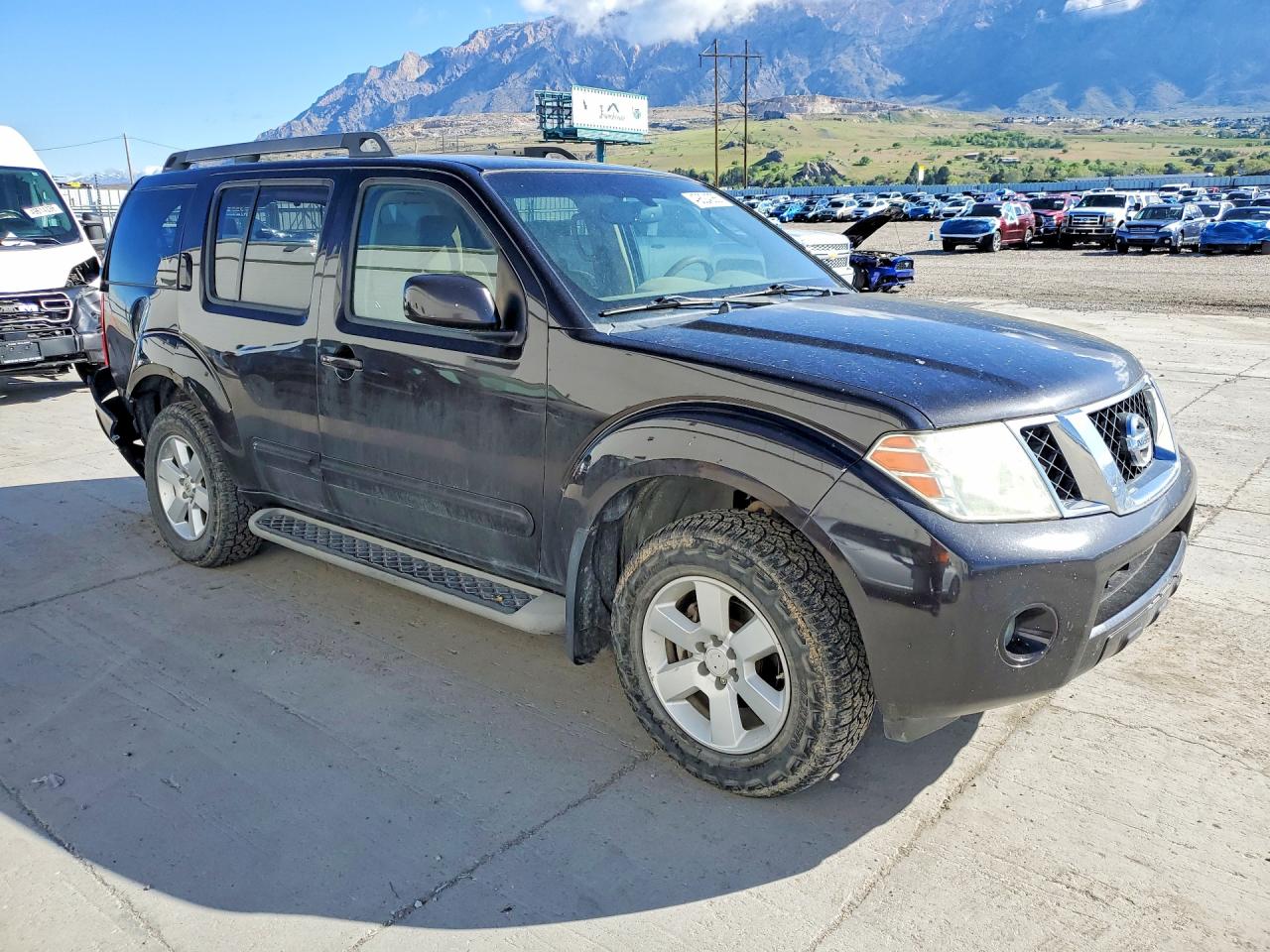 Nissan Pathfinder S