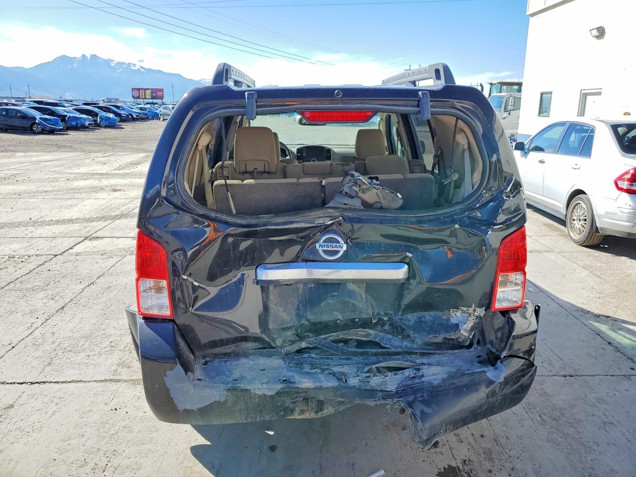 Nissan Pathfinder S