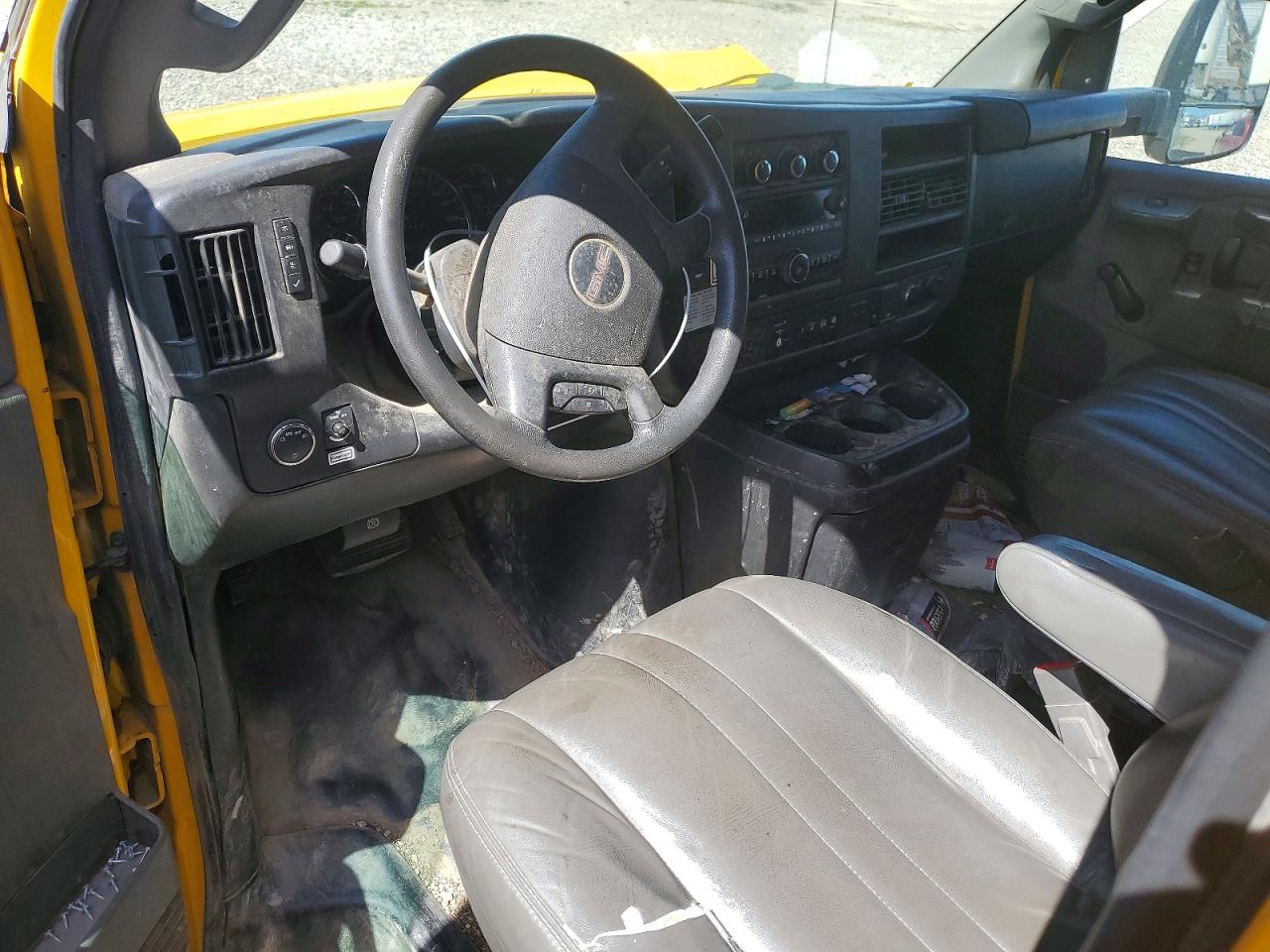 GMC Savana Cutaway G3500