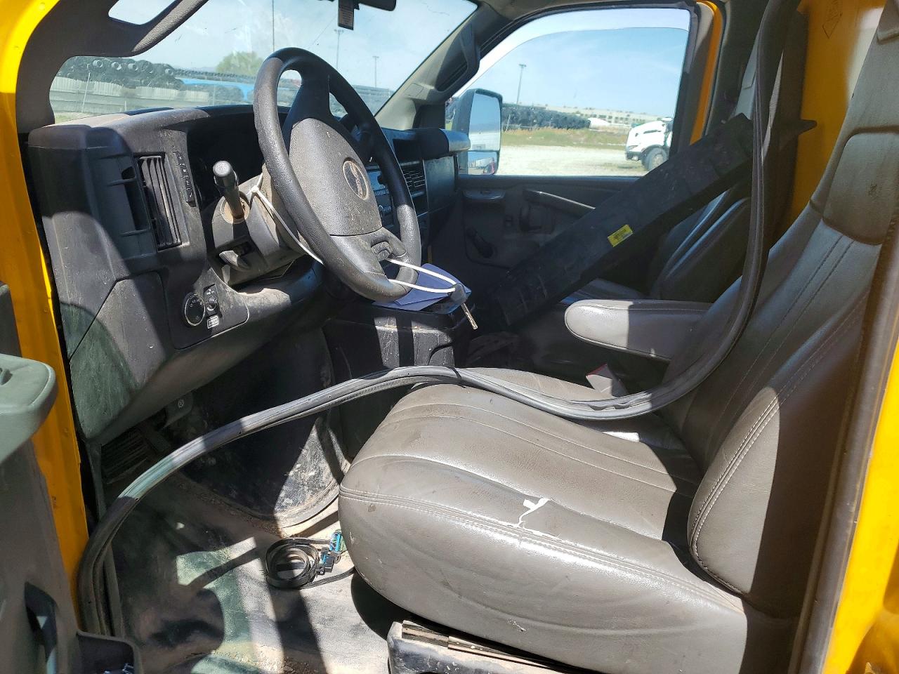 GMC Savana Cutaway G3500